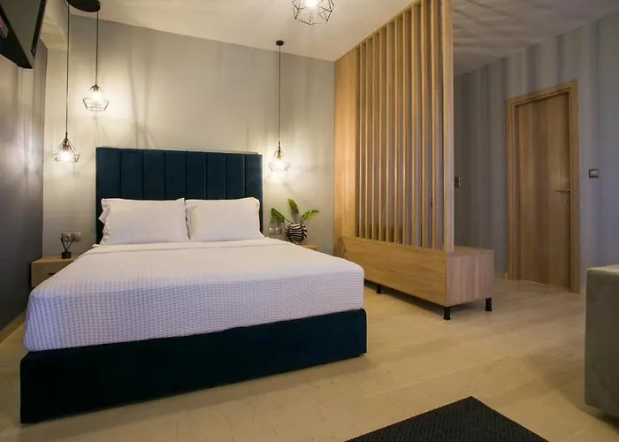 Marizas Luxury Suites #2